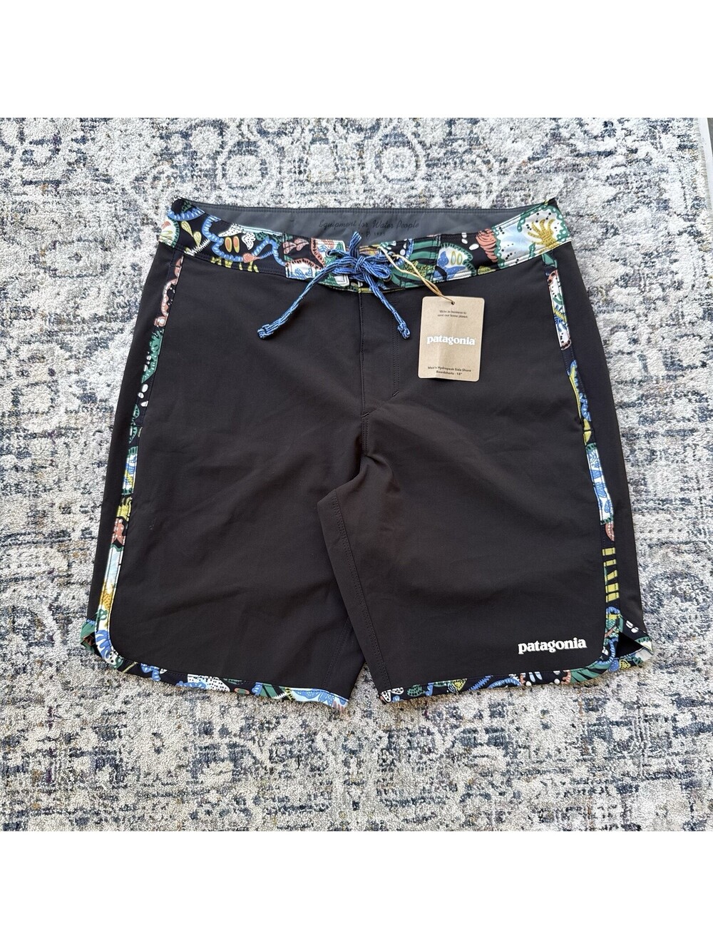 NEW PATAGONIA Hydropeak Side Shore Boardshorts-18" Men's Size 28 Black